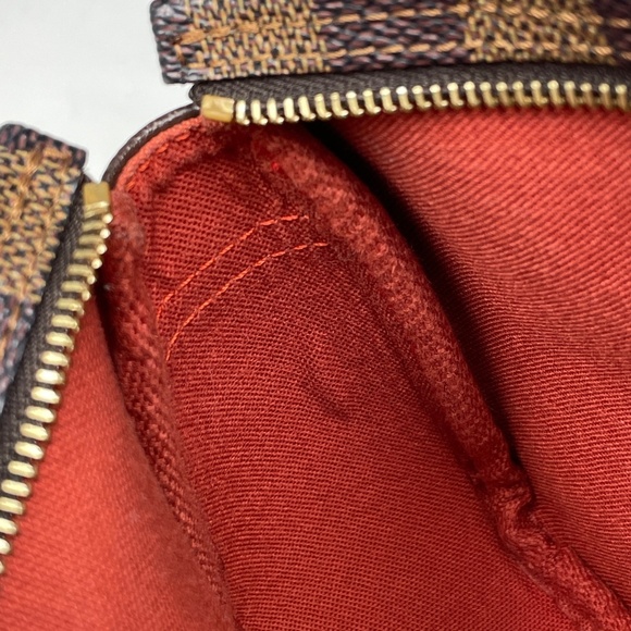LOUIS VUITTON Brown Damier Pouch - Picture 6 of 7